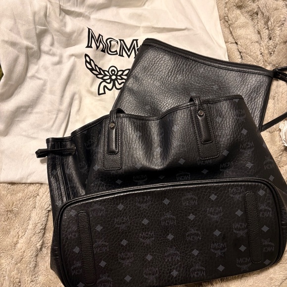 MCM Liz Reversible Shopper Tote in Visetos Black + Pouch - Picture 2 of 3